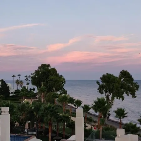 Bahia De La Plata Seafront Эстепона