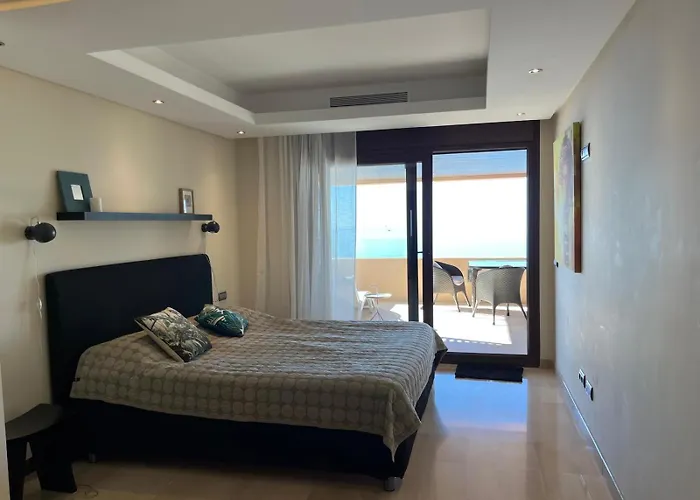 Bahia De La Plata Seafront Estepona